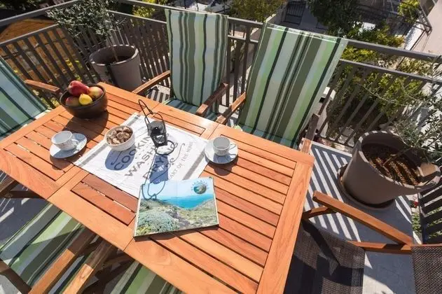 Mari - Modern Holiday House Close to sea - H