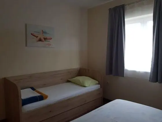 Mari - Near sea - A5