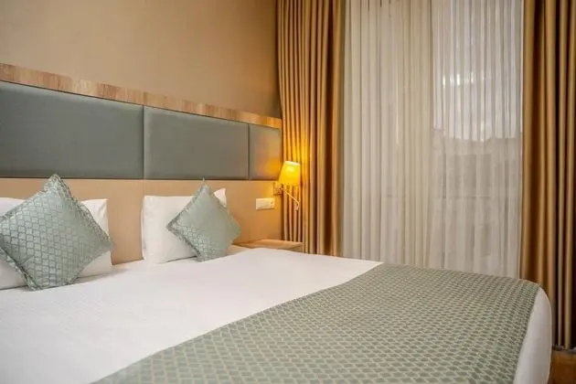 Mari Suites Hotel