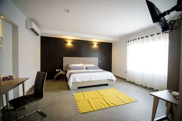 Maria Ines Hotel Suite - Oda