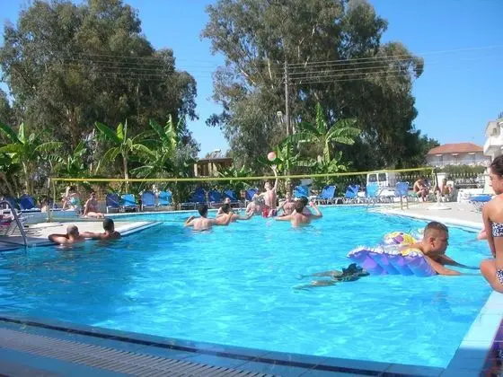 Marianna Apart Hotel - Havuz
