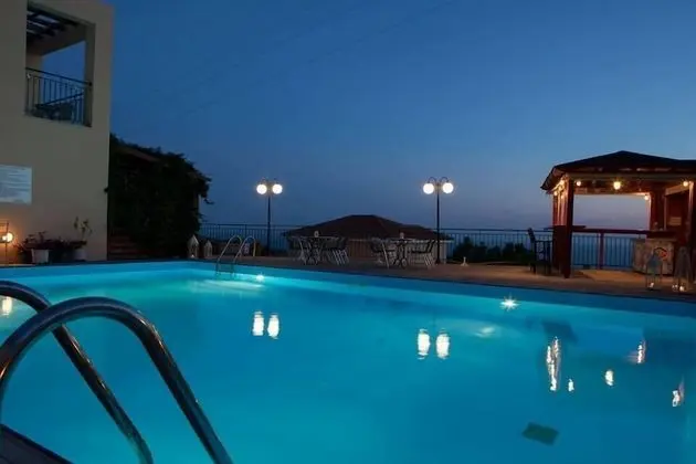 Marias Garden Apartments - Havuz