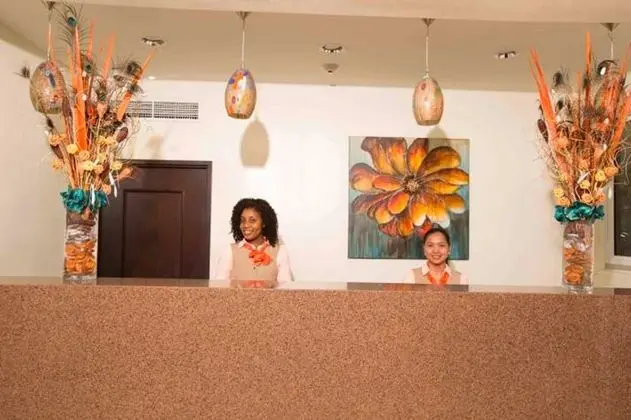 Maria's By the Sea Hotel - Lobi