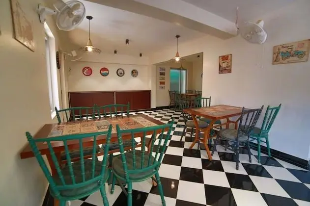 Hotel Marigold Mount Abu with Swimming Pool - Yerinde Yemek