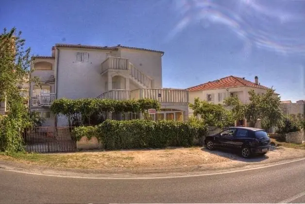 Marija - Free Parking - Naranca