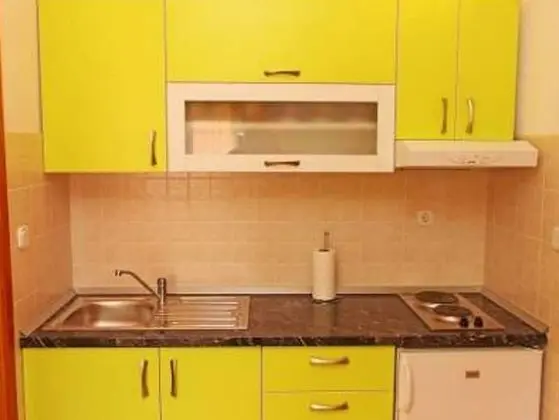 Marija - Free Parking - Zeleni