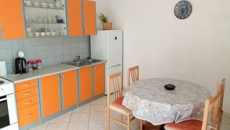 Marijica - 100m From the Beach - A1 - Oda Düzeni