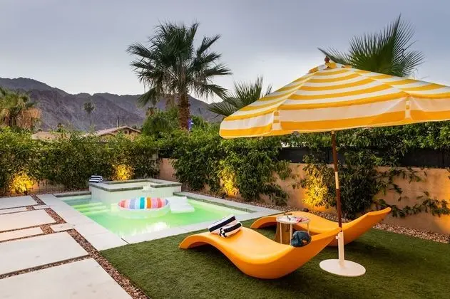 Marilyn by Avantstay Stylish Mid Century Modern Desert Escape w/ Gorgeous View LIC 106258, 3 bd