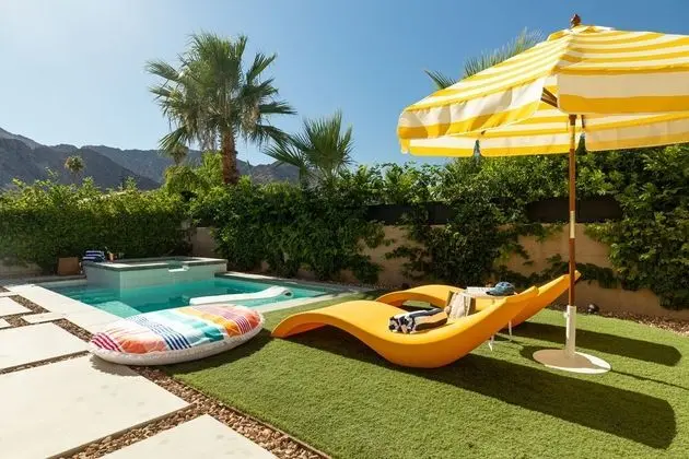 Marilyn by Avantstay Stylish Mid Century Modern Desert Escape w/ Gorgeous View LIC 106258, 3 bd - İç Mekan