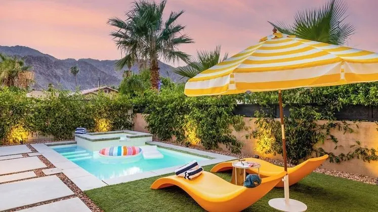 Marilyn by Avantstay Stylish Mid Century Modern Desert Escape w/ Gorgeous View LIC 106258, 3 bd - Öne Çıkan Resim