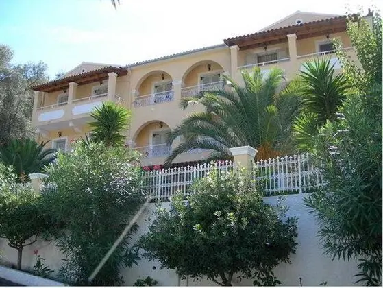 Marina Apartments & Studios