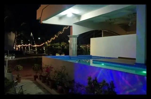 Marina Banderas Suites - Havuz