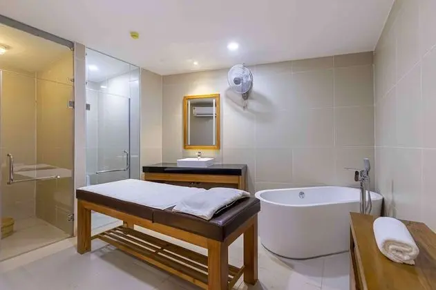 Marina Bay Con Dao Hotel - Spa