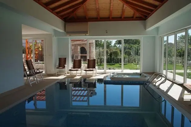 Villa Marina Betina - Havuz