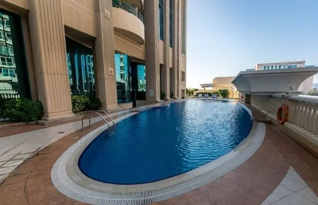 Marina Crown Tower - Havuz