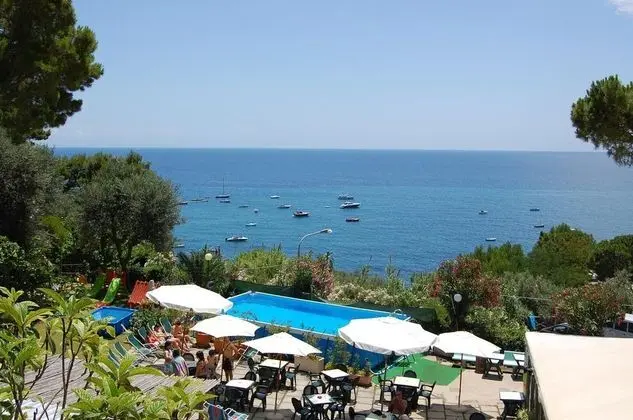 Marina del Cantone Chalet - Havuz