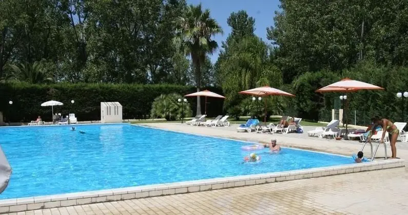 Marina di Rossano Village Club - Havuz
