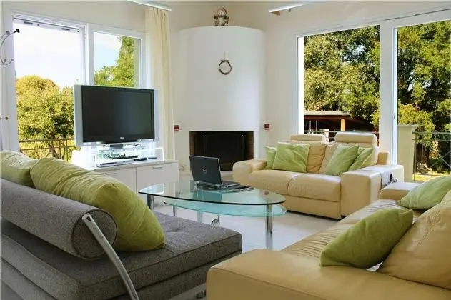 Marina Gouvia Family Villa By Konnect - Oda Düzeni