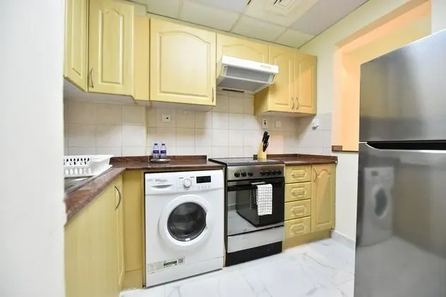 Marina Park 1 Bed with Study for 3 People - Mutfak