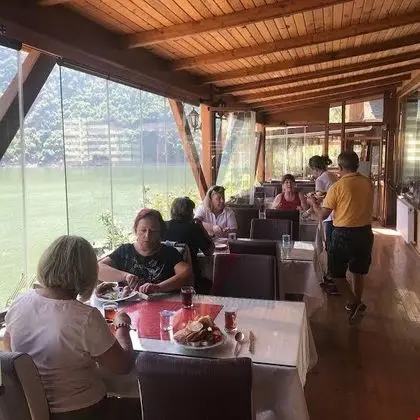 Marina Tatil Köyü & Artvin Sofrası - Restoran
