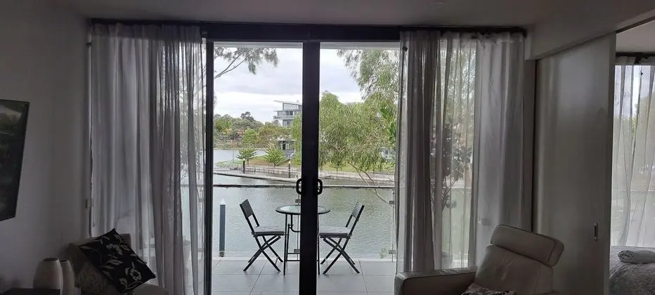 Marina View Apartment on the Maribyrnong River, Melbourne - Öne Çıkan Resim