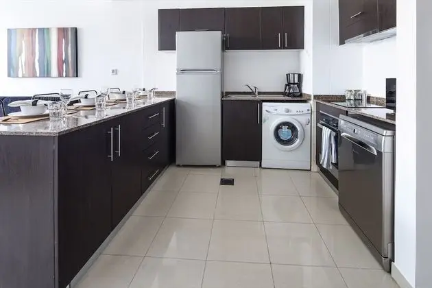 Marina Views! Beautiful 1BR in Dubai Marina - İç Mekan