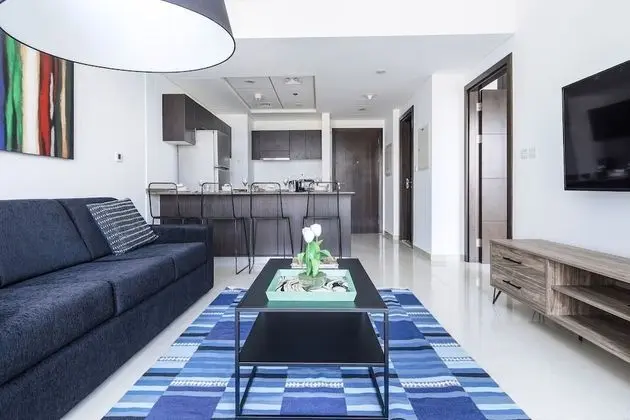 Marina Views! Beautiful 1BR in Dubai Marina - Öne Çıkan Resim