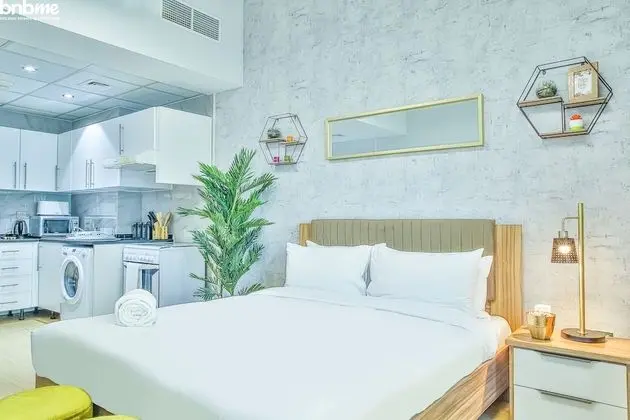 Marina Views Tower A-1111