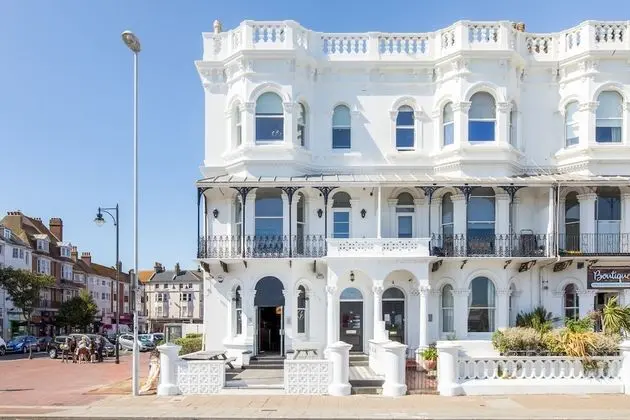 Marina Vista - Luxury Seafront Apartments