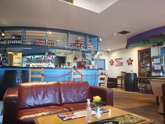 Marine Hotel - Bar