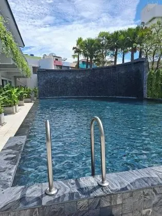 Marine Plaza Hotel Pattaya - Havuz