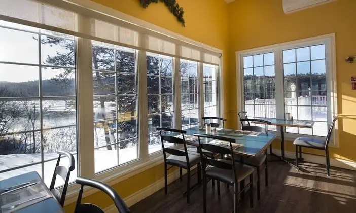 Hotel Marineau Mattawin