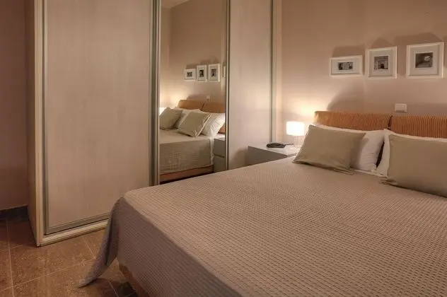 Marini Luxury Apartments Ans Suites