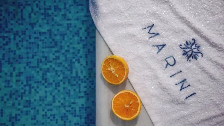 Marini Luxury Apartments Ans Suites - Havuz