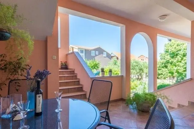 Marinka - With Backyard - A1