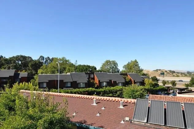 Marinwood Inn & Suites - Dış Mekan