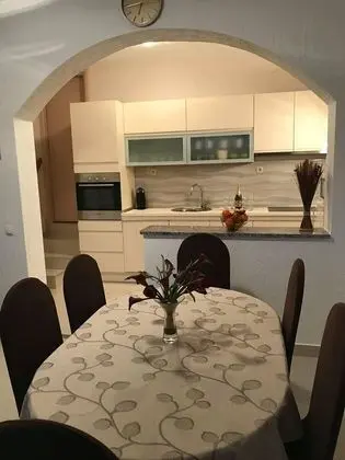 Mario - Apartment With Pool - A1 - Oda Düzeni