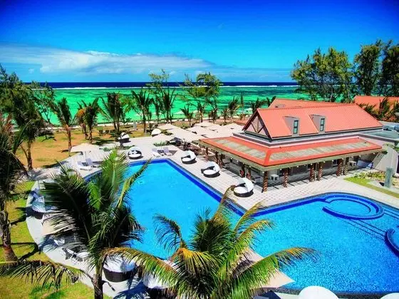 Maritim Crystals Beach Hotel