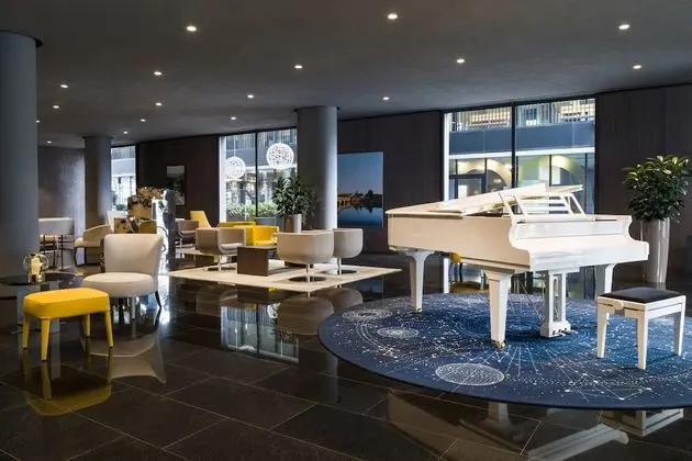 Maritim Hotel Plaza Tirana - Lobi