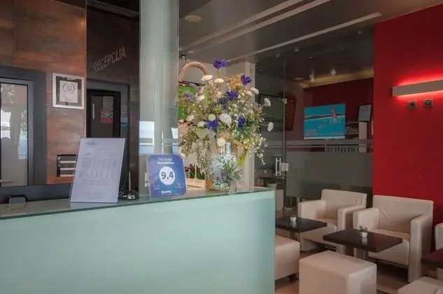 Hotel Maritimo - Lobi