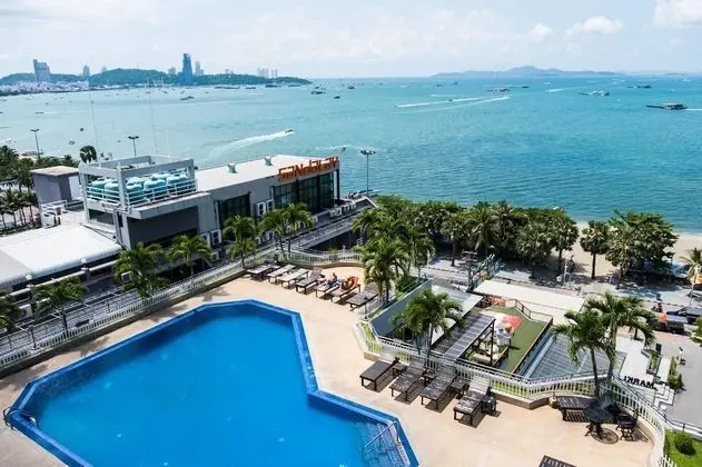 Markland Seaside Pattaya - Havuz