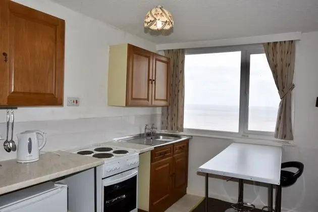 Marlborough Seafront Holiday Apartments - Mutfak
