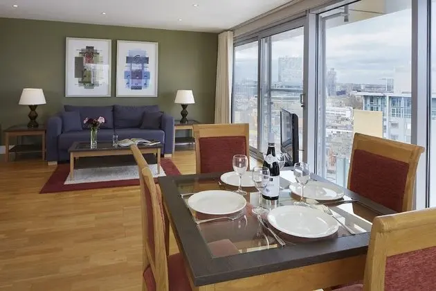 Marlin Aldgate Tower Bridge - Öne Çıkan Resim