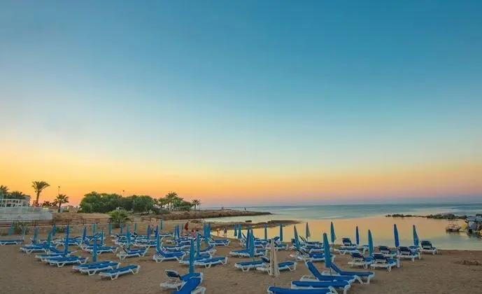 Marlita Beach Hotel Apartments - Plaj