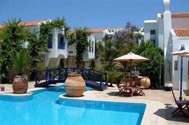 Marphe Hotel Suite & Villas