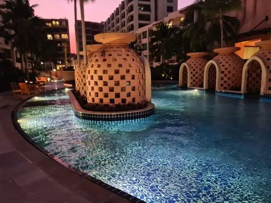 Marrakesh Residence Hua Hin Family Room - Havuz