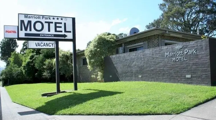 Marriott Park Motel - 1