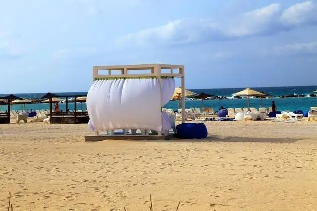 Marseilia Beach 4 - Families Only - Plaj