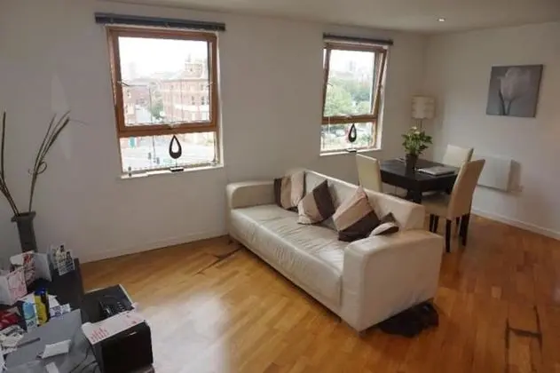 Marsh Lane Apartments - Oda Düzeni