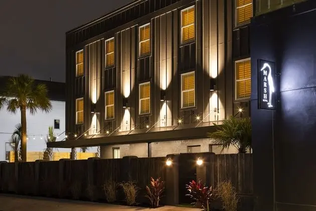 Marsh Hotel - Dış Mekan